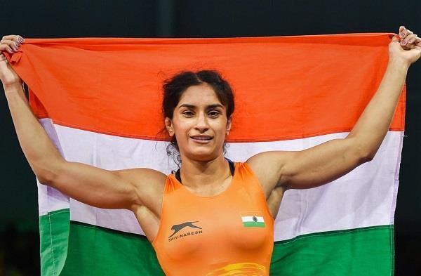 sakshi and vinesh in the asian championships bronze
