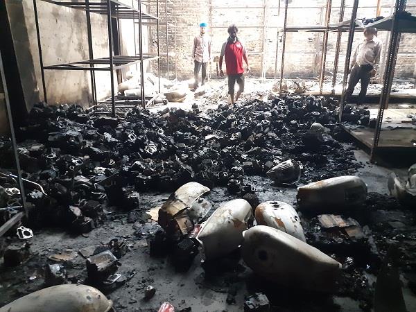 fire in godown of spare parts