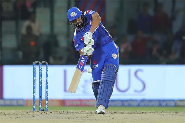 rohit sharma received the special feat in the ipl t20