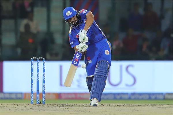 rohit sharma received the special feat in the ipl t20