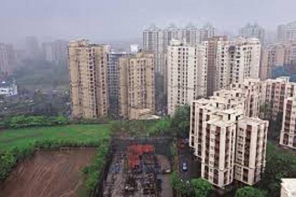 uneven houses worth rs 4 000 crore in mumbai