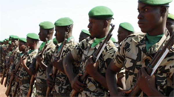 suspected jihadists kill 10 mali soldiers
