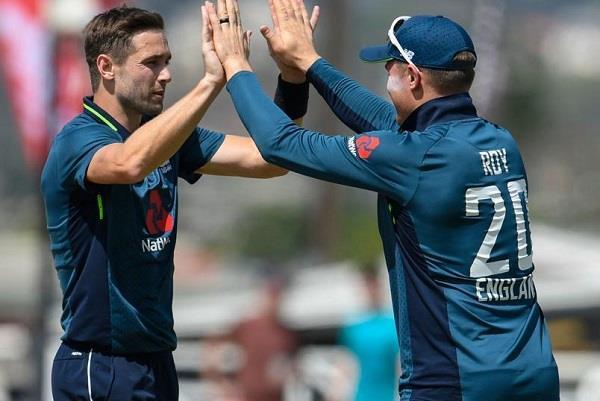 vocos advised the bowlers to be aggressive in the world cup