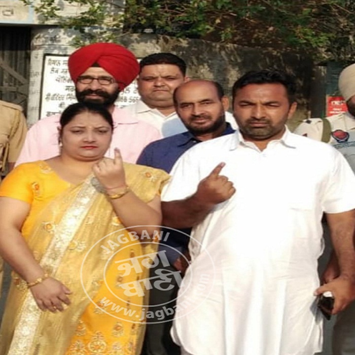 ਪੀ.ਡੀ.ਏ. ਉਮੀਦਵਾਰ ਬਲਵਿੰਦਰ ਕੁਮਾਰ ਨੇ ਵੀ ਪਾਈ ਵੋਟ