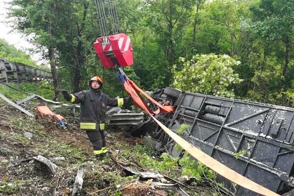 italy tourists bus crash