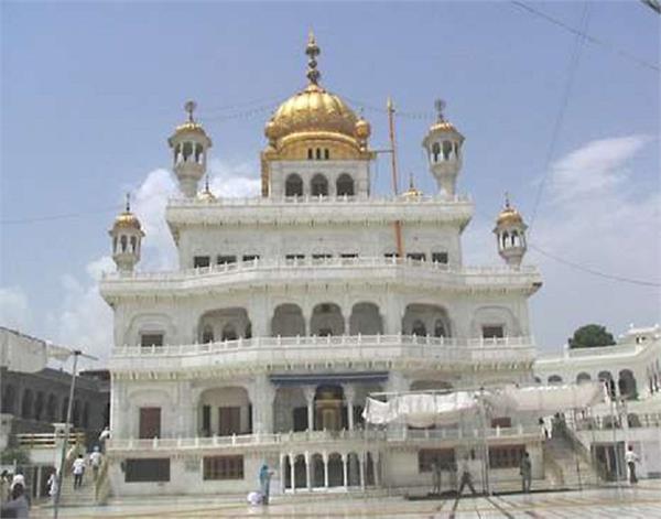 amritsar  nishan singh  akal takht
