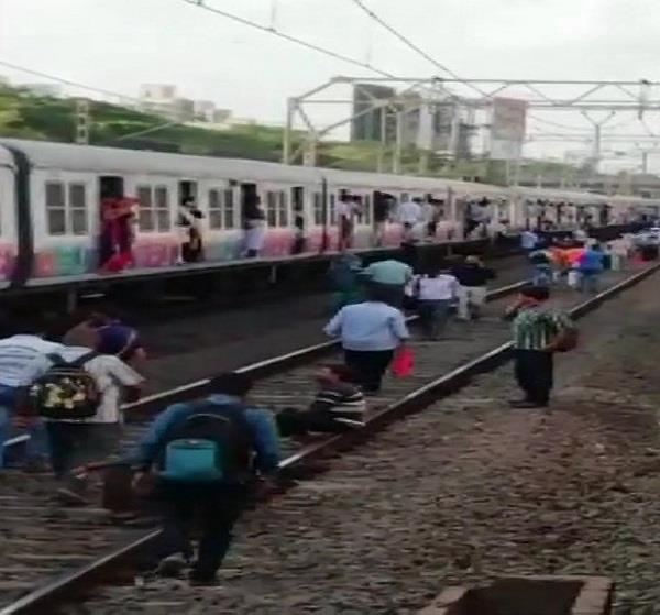 western railway due technical glitch train