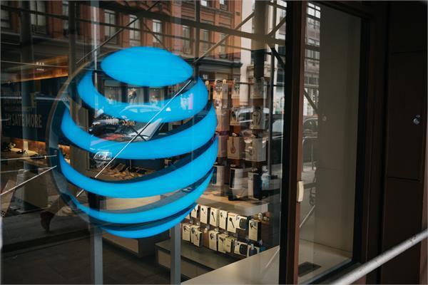at t says its the first us network to reach 2gbps speeds on 5g