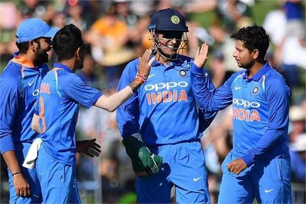 ms dhoni goes wrong many times with his tips kuldeep yadav