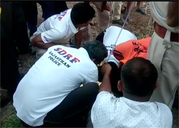 rajasthan  a 4 year old girl dead fell into a borewell