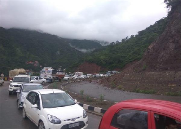 landslide on jammu srinagar highway
