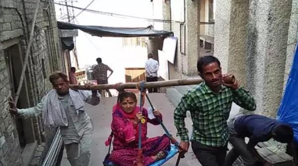 bilaspur elders reach polling center