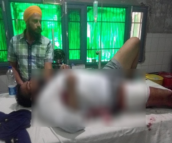 ਫਿਰੋਜ਼ਪੁਰ : ਅਕਾਲੀਆਂ ਨੇ ਕੀਤਾ ਕਾਂਗਰਸੀ ਵਰਕਰ 'ਤੇ ਹਮਲਾ, ਹਾਲਤ ਗੰਭੀਰ (ਤਸਵੀਰਾਂ)