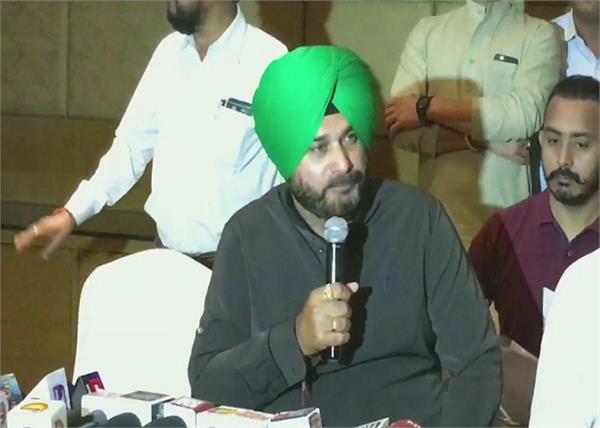 navjot singh sidhu in indore