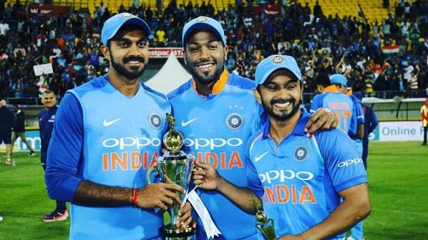 ipl  kedar jadhav