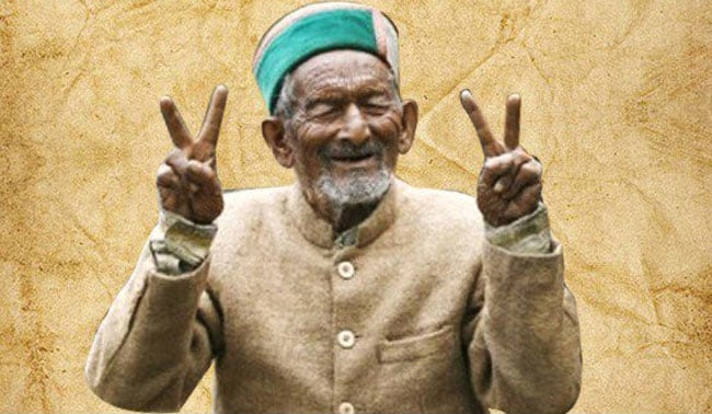 ਦੇਸ਼ ਦੇ ਪਹਿਲੇ ਵੋਟਰ ਸ਼ਾਮ ਨੇਗੀ ਨੇ ਪਾਈ ਵੋਟ
