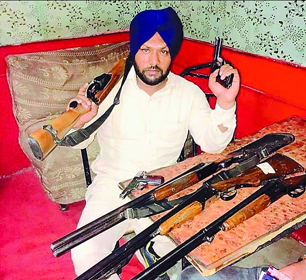 ਜਿਸ ਨੂੰ ਪੁਲਸ ਲੱਭ ਰਹੀ ਸੀ ''ਪੰਜਾਬ'' ''ਚ, ਉਸ ਦੀ ਲੋਕੇਸ਼ਨ ਨਿਕਲੀ ''ਮਲੇਸ਼ੀਆ''