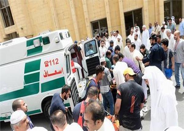 8 dead in road accident in kuwait