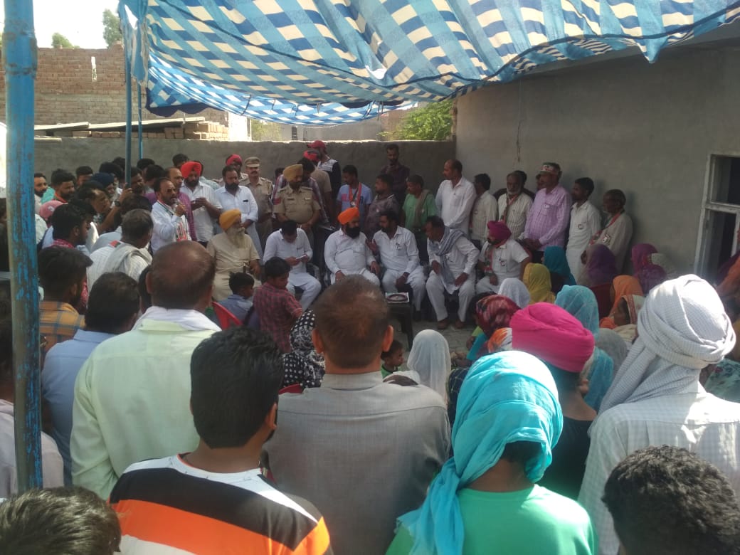 ''ਸੁਖਬੀਰ ਆਪਣੇ ਆਪ ਨੂੰ ਆਉਣ ਵਾਲਾ ਮੁੱਖ ਮੰਤਰੀ ਦੱਸ ਵੋਟਰਾਂ ''ਤੇ ਪਾ ਰਿਹੈ ਡੋਰੇ''