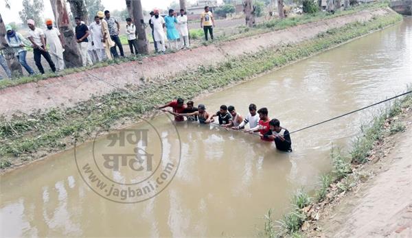 the married woman jumped into a canal with 2 children