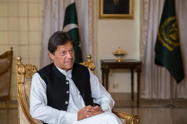 imran khan blames opposition parties for pakistan  s economic woes