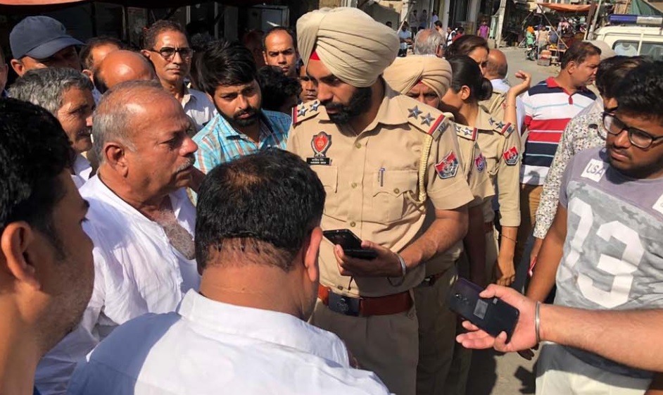 ਕਾਂਗਰਸੀ ਆਗੂ ਭੰਮਾ ਦੀ ਲੋਕਾਂ ਵਲੋਂ ਕੁੱਟਮਾਰ