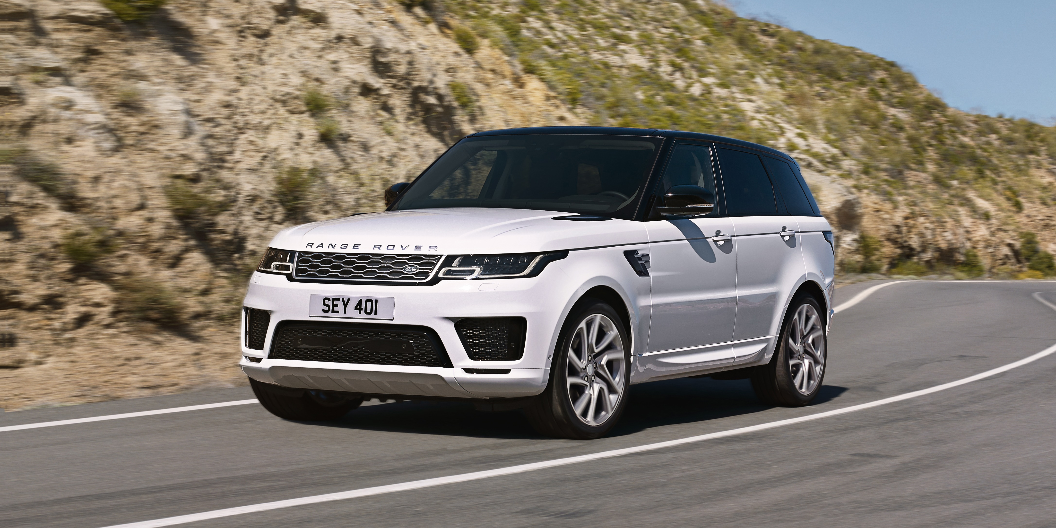 ਨਵੇਂ ਪੈਟਰੋਲ ਇੰਜਣ ਨਾਲ ਭਾਰਤ ''ਚ ਲਾਂਚ ਹੋਈ Range Rover Sport