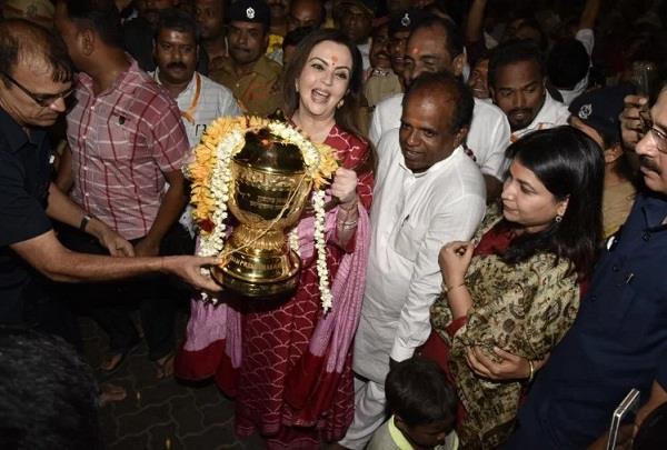 siddhivinayak temple arrives at taj mahal  taking the title of ipl 12  pictures 