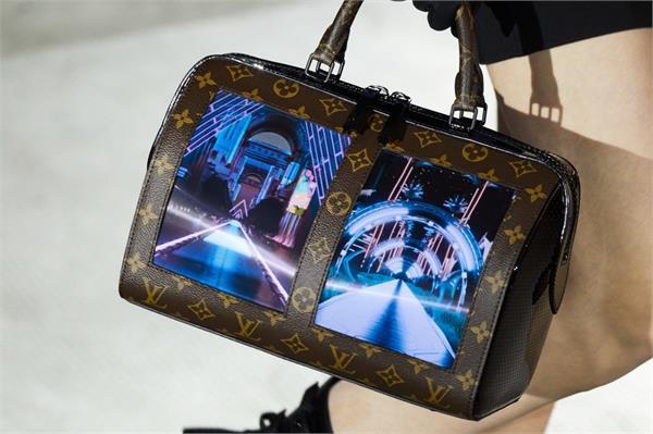 louis vuitton and royole put two web browsers on a handbag