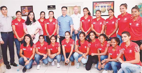 rijiju  s women  s hockey team assures assistance for olympic qualifiers