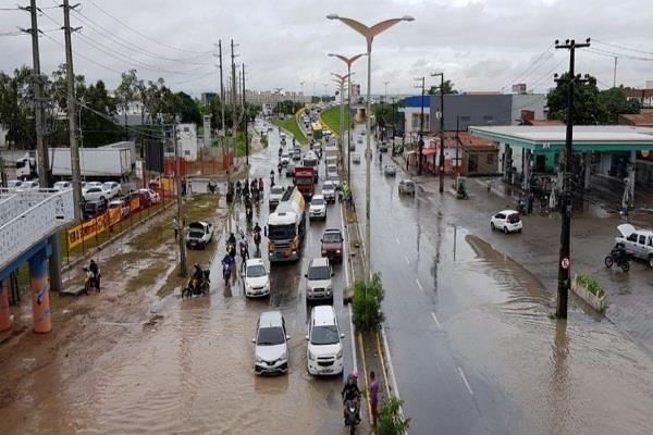 heavy rains leave seven dead in brazil