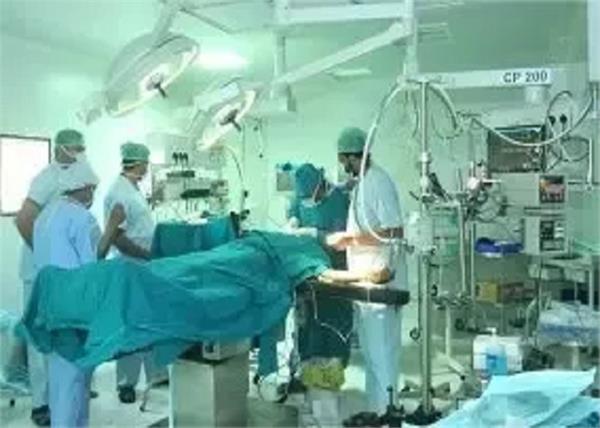 doctor stomach nail cutter rajasthan