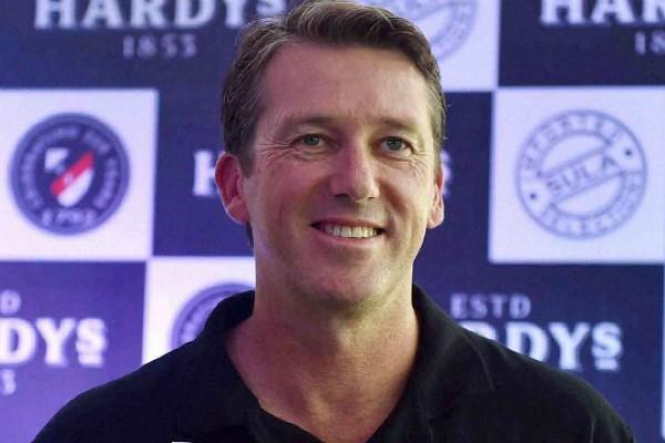 glenn mcgrath  ms dhoni