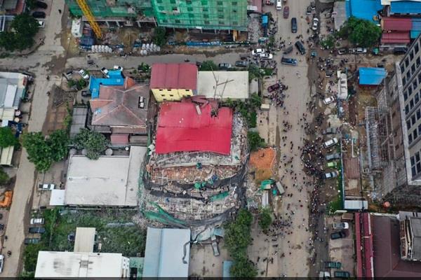 3 dead building collapse cambodia