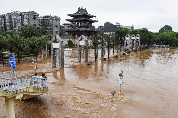 flood leaves 5 dead china