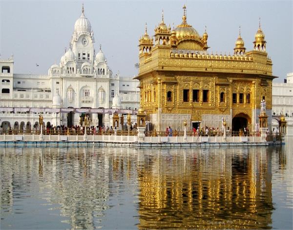 amritsar the golden temple the martyrdom day