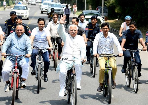 chief minister manohar lal khattar cycle tweet