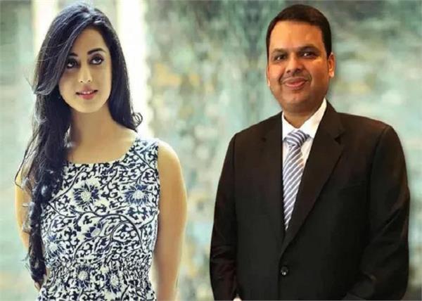 why mahie gill is a huge fan of maharashtra cm devendra fadnavis