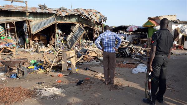 suicide bombers in nigeria kill 30 people