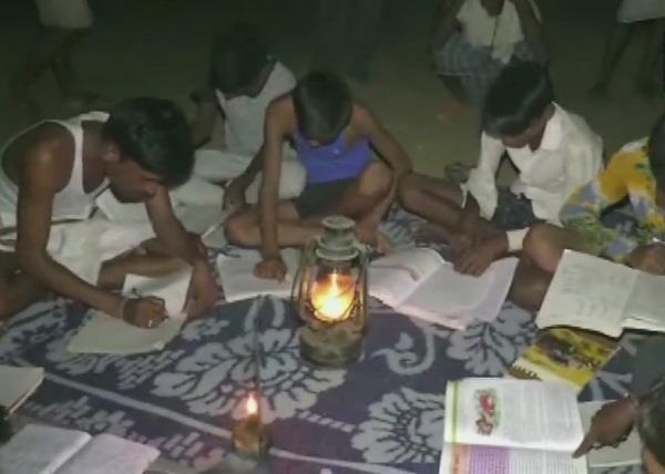 electricity has not reached chhattisgarhs trishuli village