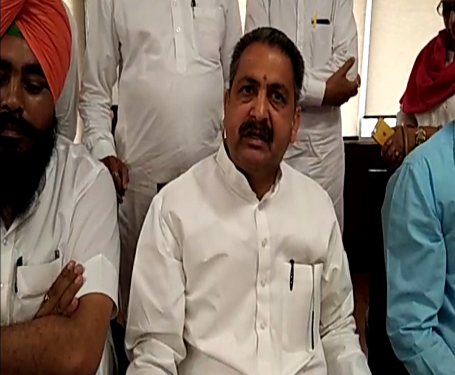 ਸਿੰਗਲਾ ਦਾ ਹੁਕਮ, ਜਨਤਾ ਦੀਆਂ ਸਮੱਸਿਆਵਾਂ ਦੇ ਹੱਲ ਲਈ ਬਣਾਇਆ ਜਾਵੇ ਵਟਸਐਪ ਗਰੁੱਪ