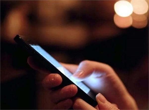 govt to introduce helpline to block stolen phones using imei