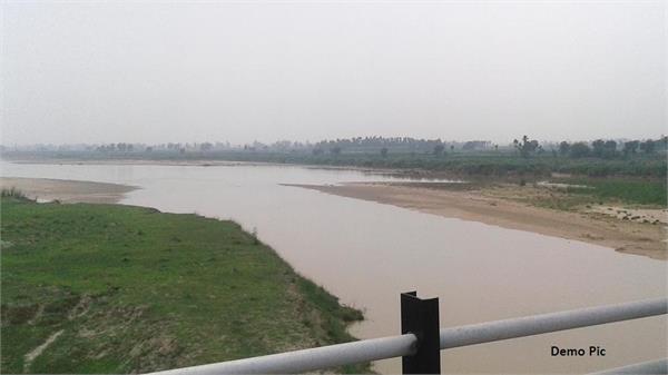 death due to boat fall in satluj river