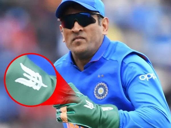 icc wants to remove marks from paramilitary forces from dhoni s gloves