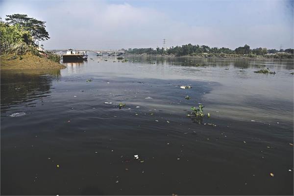 104 factories are repeatedly doing pollution