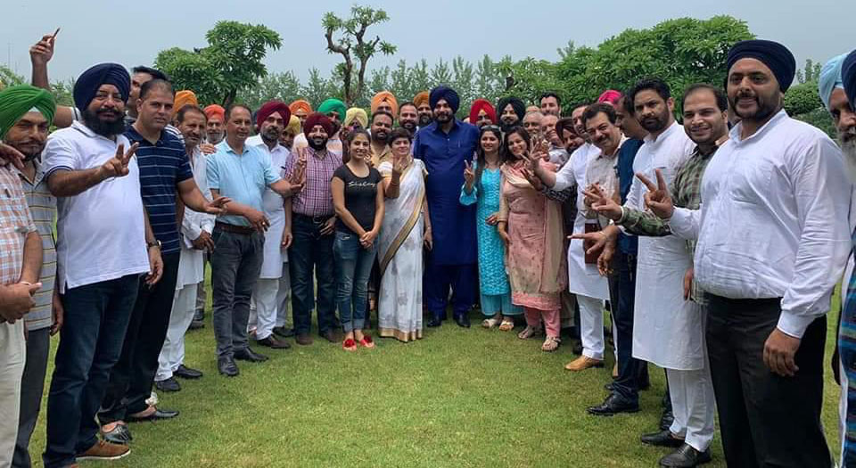 ਸਰਗਰਮ ਹੋਏ ਸਿੱਧੂ, ਕੌਂਸਲਰਾ ਤੇ ਵਰਕਰਾਂ ਨੂੰ ਦਿੱਤੇ ਹਲਕੇ 'ਚ ਸੇਵਾ ਕਰਨ ਦੇ ਨਿਰਦੇਸ਼