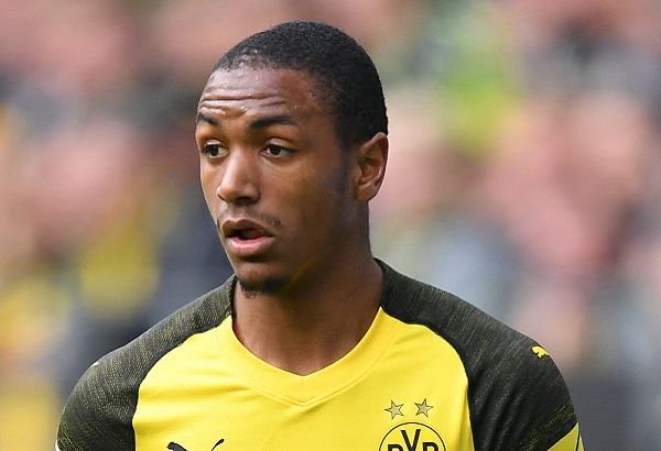 psg signs deal with dylo for 5 years