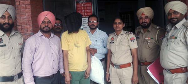 car  including drug pills  was arrested