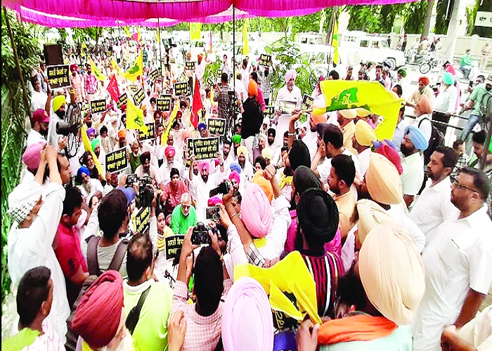 ਦੇਸ਼ 'ਚ ਸਭ ਤੋਂ ਮਹਿੰਗੀ ਬਿਜਲੀ ਪੰਜਾਬ ਦੇ ਲੋਕਾਂ ਨੂੰ ਮਿਲ ਰਹੀ ਹੈ : ਖਹਿਰਾ