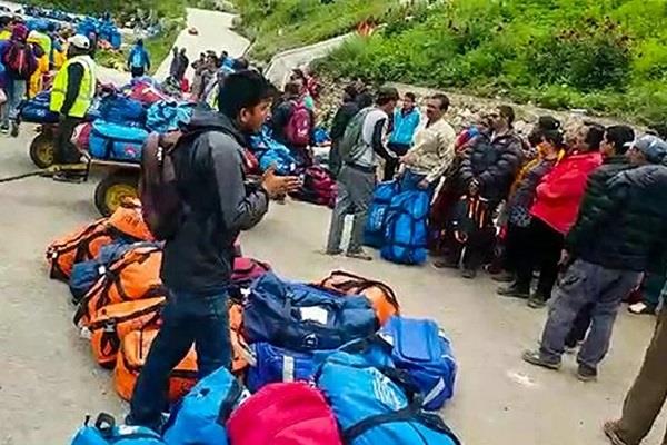 nepalese citizenship can reject 4000 people